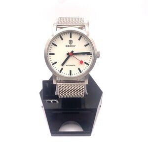 Beautiful Fully Lumed Dial Mens Automatic Watch New Unworn